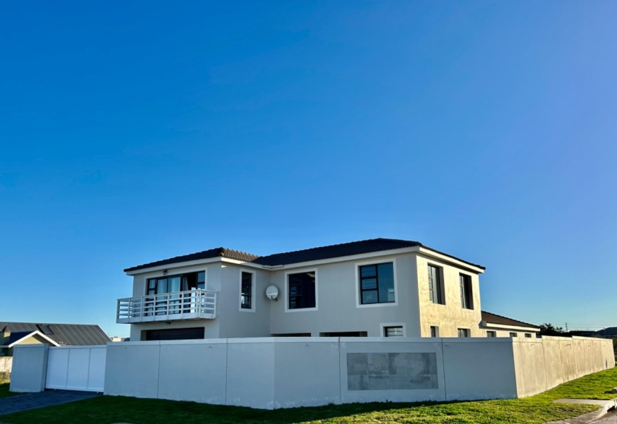 4 Bedroom Property for Sale in Fountains Estate Eastern Cape